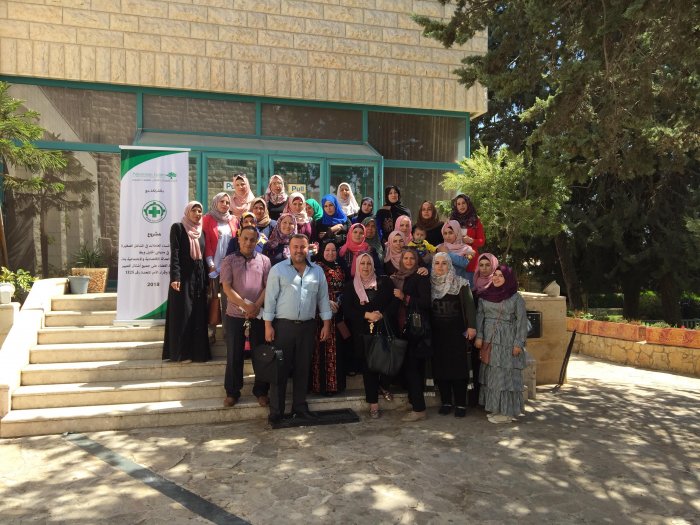 المركز الفلسطيني للاتصال والسياسات التنموية  | المركز الفلسطيني  يعلن عن انطلاق شبكة المدافعات عن حقوق النساء العاملات في المشاغل الصغيرة 